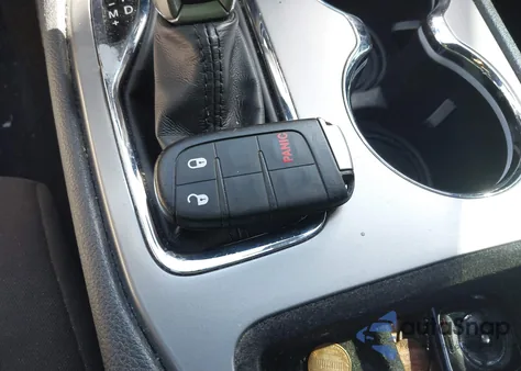 2021 Jeep Grand Cherokee Laredo E 4X4 from USA, damaged, VIN 1C4RJFAG0MC876199